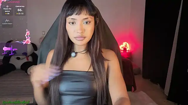 VictoireFeller online show from 03.23.26