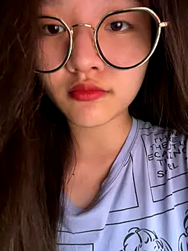 Snapshot of Krixxi22 chatting on 09.23.25 Krixxi22 online show from 09.23.25