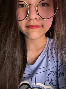 Snapshot of Krixxi22 chatting on 09.29.25 Krixxi22 online show from 09.29.25