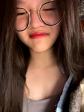 Snapshot of Krixxi22 chatting on 10.13.25 Krixxi22 online show from 10.13.25