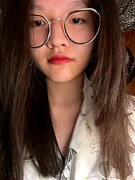 Snapshot of Krixxi22 chatting on 10.19.25 Krixxi22 online show from 10.19.25