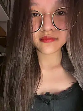 Snapshot of Krixxi22 chatting on 10.20.25 Krixxi22 online show from 10.20.25