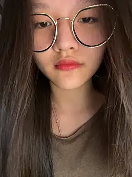 Snapshot of Krixxi22 chatting on 10.21.25 Krixxi22 online show from 10.21.25