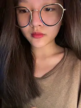 Snapshot of Krixxi22 chatting on 10.26.25 Krixxi22 online show from 10.26.25