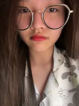 Snapshot of Krixxi22 chatting on 11.06.25 Krixxi22 online show from 11.06.25