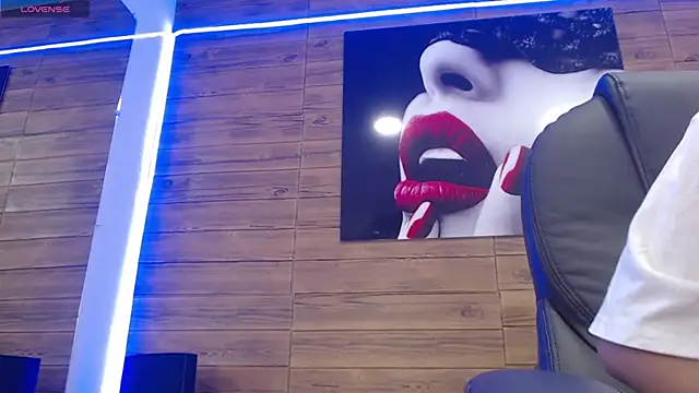 Snapshot of Ashlyeegray chatting on 02.21.25 Ashlyeegray online show from 02.21.25