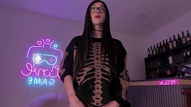 Snapshot of Bonnie_Luxury chatting on 10.23.25 Bonnie Luxury online show from 10.23.25