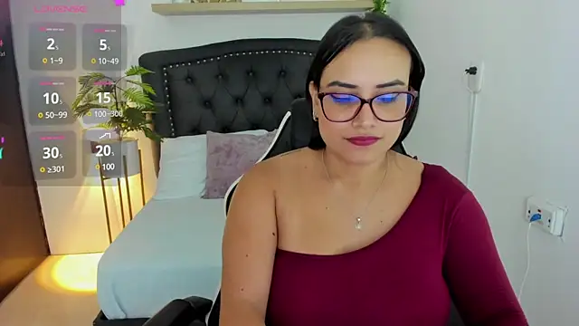 zoe danae  online show from 12.02.24