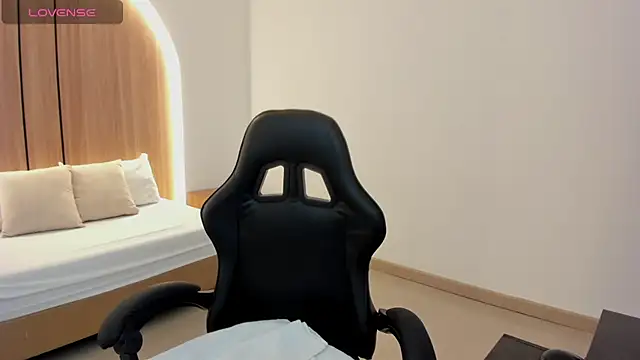 zoe danae  online show from 04.16.26