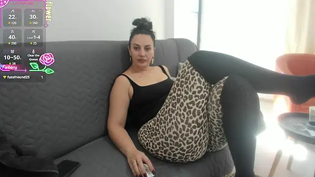 Snapshot of Abbeyk11 chatting on 10.20.25 Abbeyk11 online show from 10.20.25