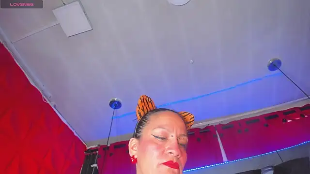 Taylor-hardcore online show from 02.22.25