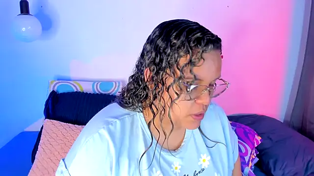 monicabbw  online show from 01.21.25