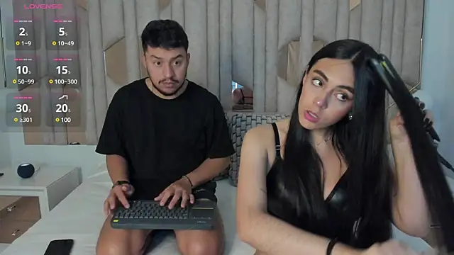 Snapshot of 1m_valery chatting on 12.27.24 1m valery online show from 12.27.24