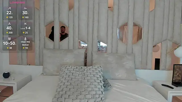 Snapshot of 1m_valery chatting on 12.28.24 1m valery online show from 12.28.24