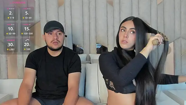 Snapshot of 1m_valery chatting on 10.13.25 1m valery online show from 10.13.25