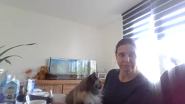 Snapshot of Mir_boobs_ chatting on 11.03.25 Mir boobs online show from 11.03.25