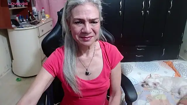 Snapshot of Giorgia_xue53 chatting on 10.14.25 Giorgia xue53 online show from 10.14.25