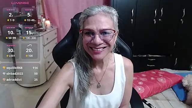 Snapshot of Giorgia_xue53 chatting on 10.26.25 Giorgia xue53 online show from 10.26.25