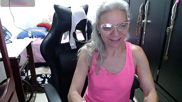 Snapshot of Giorgia_xue53 chatting on 03.11.26 Giorgia xue53 online show from 03.11.26