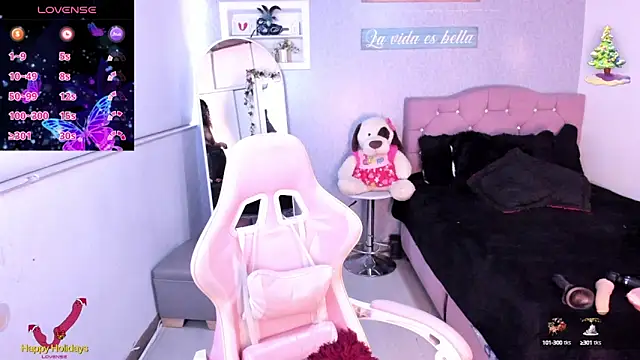 Kenia tompson01 online show from 12.20.24