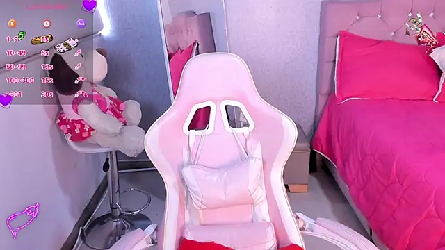 Kenia tompson01 online show from 01.24.25