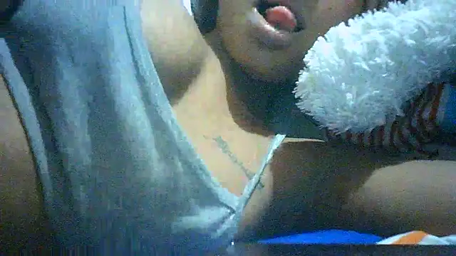 Snapshot of Bellabeltrann chatting on 12.13.24 Bellabeltrann online show from 12.13.24