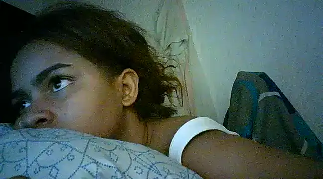 Snapshot of Bellabeltrann chatting on 01.15.25 Bellabeltrann online show from 01.15.25