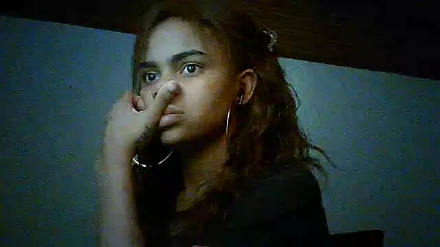 Snapshot of Bellabeltrann chatting on 01.24.25 Bellabeltrann online show from 01.24.25