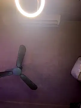 HoneyBuns 05 online show from 09.12.25