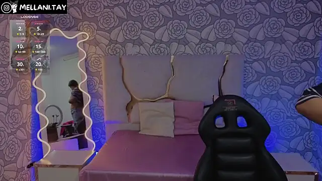 Snapshot of Mellani_tay chatting on 09.17.25 Mellani tay online show from 09.17.25