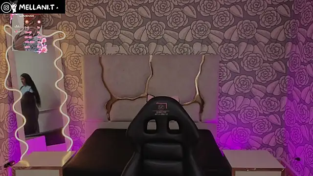 Snapshot of Mellani_tay chatting on 09.29.25 Mellani tay online show from 09.29.25