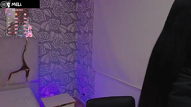 Snapshot of Mellani_tay chatting on 10.03.25 Mellani tay online show from 10.03.25