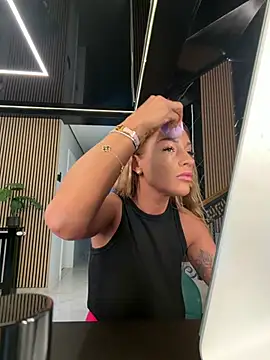 LovingBlondie online show from 05.16.26