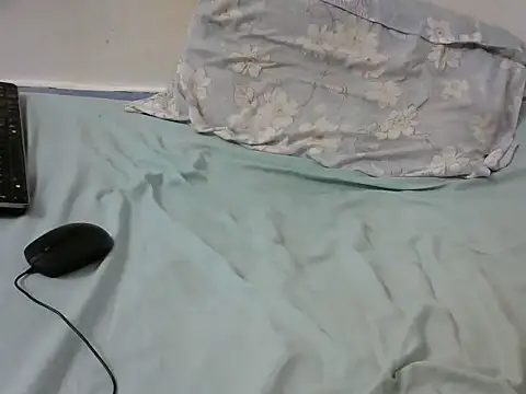Creamy-Queen online show from 02.25.25