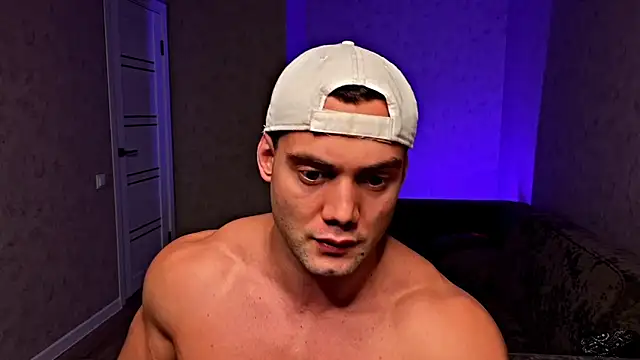 Snapshot of Hasan_Muscle_ chatting on 01.06.25 Hasan Muscle online show from 01.06.25