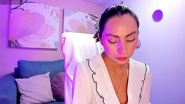 nichole bree  online show from 01.24.25