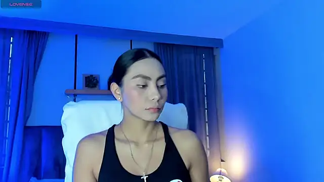 nichole bree  online show from 02.20.25