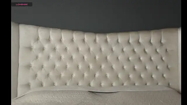 nichole bree  online show from 09.08.25