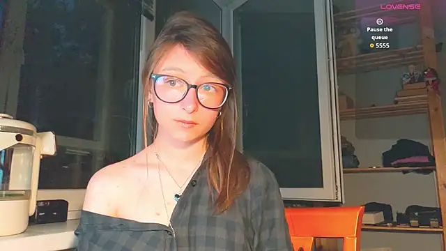 Snapshot of monlight__dana chatting on 07.18.26 monlight dana online show from 07.18.26