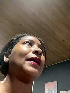 Berry Bans online show from 10.30.25