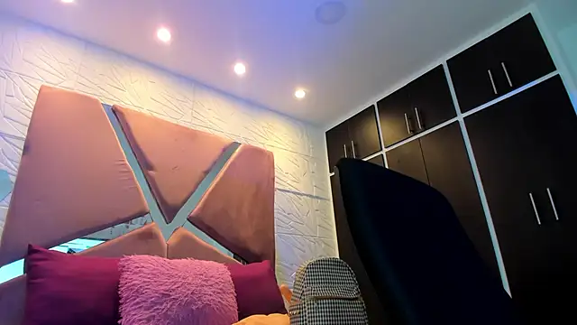 Charlotte Ice1 online show from 01.13.25