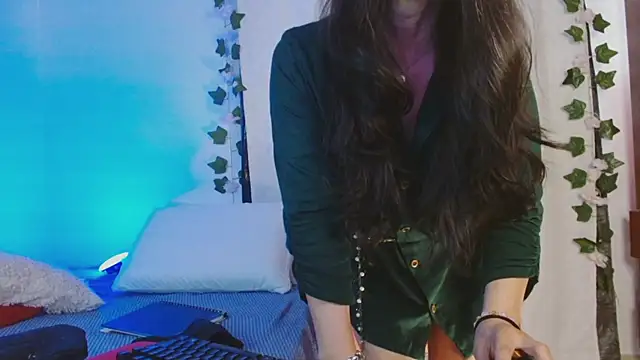 Snapshot of cattaleya1476 chatting on 02.12.25 cattaleya1476 online show from 02.12.25