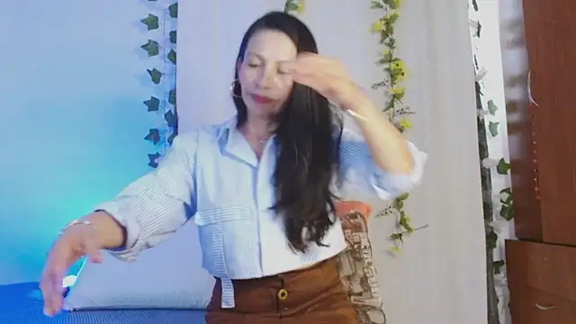 Snapshot of cattaleya1476 chatting on 02.26.25 cattaleya1476 online show from 02.26.25