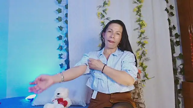 Snapshot of cattaleya1476 chatting on 02.27.25 cattaleya1476 online show from 02.27.25