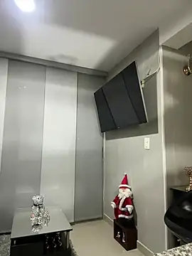 LARIANA RIVERA23 online show from 12.12.24