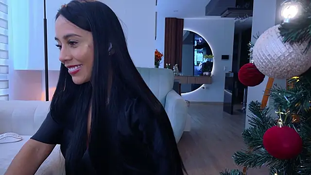 Miarouss3 online show from 11.26.25