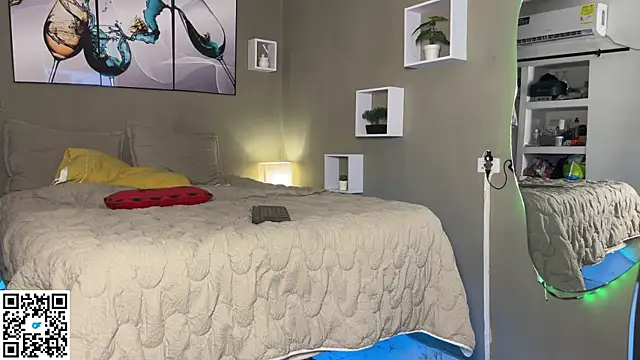 wendy alejo1712 online show from 04.13.26