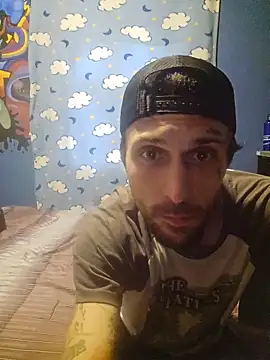 Snapshot of hungandtatted666 chatting on 11.10.25 hungandtatted666 online show from 11.10.25