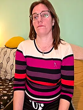 SpiceLea online show from 12.16.25