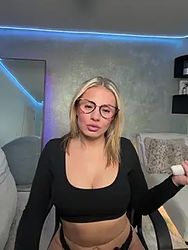 KillerKylie online show from 02.27.26